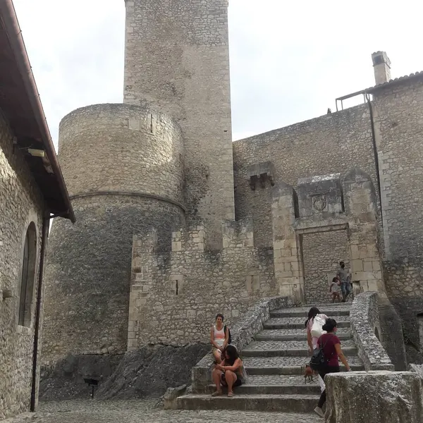 Il castello di Capestrano